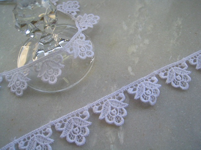 アンティークレースガーランド